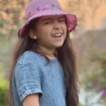 Vriddhi Vishal Instagram - Poove Poove ❤️ 🎥 @vishal_kannan03 Makeover @gayathri_vishal03 #vriddhivishal #vriddhivishalofficial #dancelover #childartist