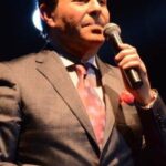 Wafaa Amer Instagram - بجد خسارة كبيرة استقالة الفنان الكبير هاني شاكر يا ريت دائما نختلف بإحترام نعترض بإحترام عيب جدا الي بيحصل لما يتصور و تظهر النقابة و بعض من اعضائها بهذا الشكل اعتقد ان هناك عقلاء و كفي ظهور للعالم بالصوت العالي و الالفاظ اتكلم حب و احترام و تقدير للزملاء اعضاء نقابة المهن الموسيقية انتم القدوة و الموسيقي حياة فلا تجعلو ل الحياة بائسة يائسة بما شاهدناه اما الفنان الكبير هاني شاكر استرح قليلا و تفرغ ل الفن الجميل لانه اجمل بك و انت لست خاسر بل الاخرين اصحاب الصوت النشاز