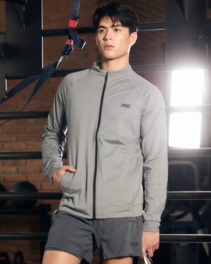 Way-ar Sangngern Instagram - ขอบคุณแบรนด์ 4F ที่ให้จอสได้เข้ามาเป็นส่วนหนึ่ง ในฐานะ Brand Ambassador 
4F แบรนด์เสื้อผ้ากีฬาและปอร์ตสไตล์ชั้นนำจากประเทศโปเเลนด์ ที่มีจุดเด่นเรื่อง คุณภาพของสินค้า เเละดีไซด์ที่ทันสมัย
และจอสบอกได้เลยว่า 4F ตอบโจทย์ทุกไลฟ์สไตล์ของจอสได้เป็นอย่างดี ไม่ว่าจะออกกำลังกายในยิมหรือกิจกรรมกลางแจ้งและไลฟ์สไตล์ในชีวิตประจำวัน 
กิจกรรมไหนจอสก็ไม่หวั่น  ฝากแบรนด์ 4F สโตร์แรกในประเทศไทยที่ได้ทำการเปิดสาขาในวันนี้ที่ศูนย์การค้า Terminal 21 Pattaya 

#4F #4FThailand #WEMAKEATEAM