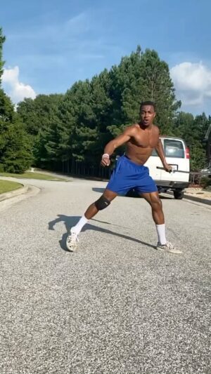 Wesley Snipes Instagram - You are phenomenal brother @officialshaquanparson 🙌🏿 #Daywalker approved! 

Someone yelled “train me”😂

#daywalkerklique