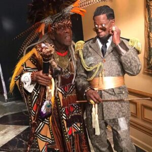 Wesley Snipes Instagram - Whose Auntie is this? @arseniohall 

“Coming 2 America” 👑streaming now on Amazon Prime! 

@amazonprimevideo @zamundaroyals 

#coming2america #hairtransformation #royalhair #zamundaroyals #zamunda #blackhairstyles #wesleysnipes #daywalkerklique #behindthesceneshair #generalizzi #izzidoesit #whoseauntieisthis