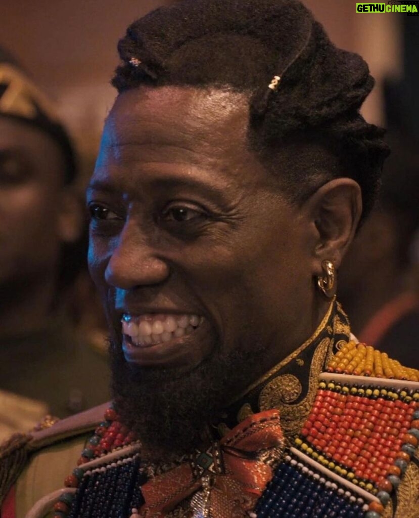 Wesley Snipes Instagram - Yes @zamundaroyals we celebrate heirs and beautiful black hair 🙌🏿 clearly the lovely @kikilayne loves my look...swipe to see proof! 👏🏿👑😂 “Coming 2 America” airs March 5th on @amazonprimevideo 👑 #Coming2America #ZamundaRoyals #izzydoesit #BlackHair #BlackHeir #comingtoamerica2 #comingtoamerica #daywalkerklique