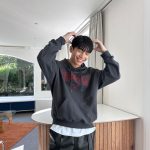 Wi Ha-jun Instagram - 여러분들과 하루 빨리 만나고 싶네요! 감기 조심하세요! 🤗💪
