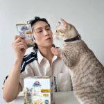 Wichapas Sumettikul Instagram - Morning with my babies. Kaniva wake up call 😽😽 #KanivaxBible #Kanivapetfood #ถูกใจคนรู้ใจแมว