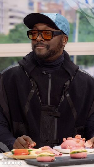 Will.i.am Instagram - ‘This is the most surreal moment in my life.’ 🐷🐸 

#ThisMorning