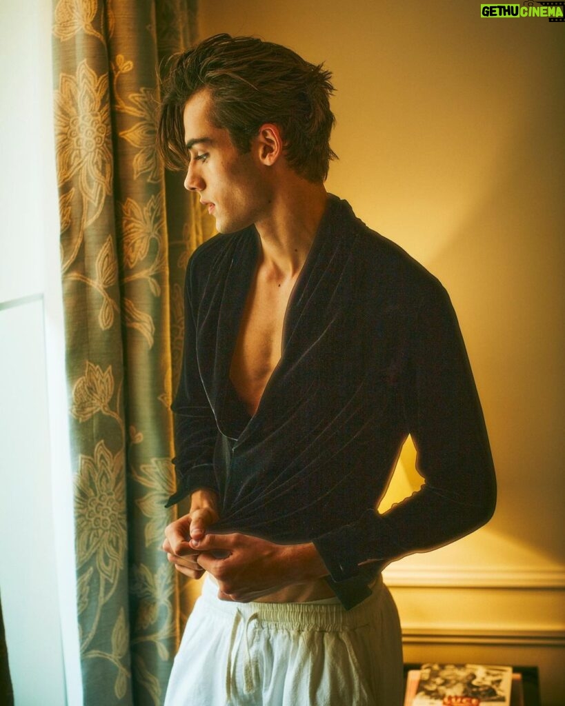 William Franklyn-Miller Instagram - Love from Rome, wearing @ysl for @iconmagazine Xx @guyaroch @annapalma @chaptermgmt