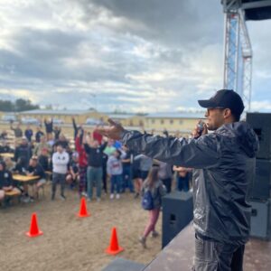 Wilmer Valderrama Instagram - Visiting and entertaining our men and women of our Armed Forces around the world has been the adventure of a lifetime!
Gonna post a few highlights from our #USO Tour of a few weeks ago!