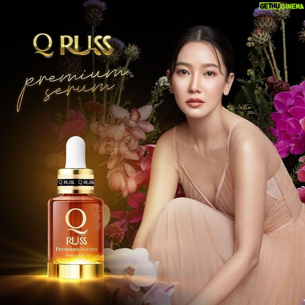 Woranuch Bhirombhakdi Instagram - Q RUSS Premium Serum ขวดเดียวครบจบทุกปัญหาผิว เซรั่มที่นุ่นเลือกใช้ 🤍 #qrusspremiumserum #คิวรัสส์พรีเมียมเซรั่ม #qruss #คิวรัสส์ #เซรั่มคิวตัดวงจรผิว #เซรั่มคิว #คิวเซรั่ม #เรื่องฝ้าจบที่คิวรัสส์ #นุ่นวรนุช