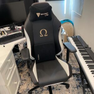 Wyatt Oleff Instagram - 3 step guide to becoming a chair