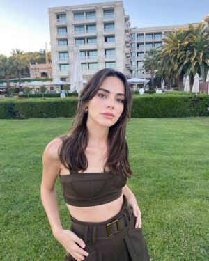 Yağmur Tanrisevsin Instagram - #newhairstyle 🤎🧚🏼‍♂️