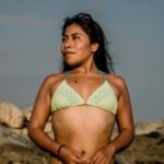 Yalitza Aparicio Instagram - Cada vez que tengo este tipo de fotos, me da pena compartirlas, por comentarios que surgen ...pero siempre hablo de amor propio..y la verdad es que me amo tal como soy 😍😍. Además, soy la versión más joven, del resto de mi vida. . . . #amorpropio PD. No hemos dejado las tlayudas 🤣... en Oaxaca es imposible dejar de comer. 📷 @alain.luna.fotografia