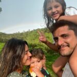 Yanna Lavigne Instagram - Achamos um arco-íris em casa no dia do aniversário da Memé, nosso pote de amor 🌈 🧡