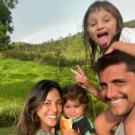 Yanna Lavigne Instagram - Achamos um arco-íris em casa no dia do aniversário da Memé, nosso pote de amor 🌈 🧡