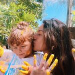 Yanna Lavigne Instagram - Se existem momentos melhores do que esse, eu desconheço! Não há nada como acordar em um dia cheio de sol, tomar um café da manhã e aproveitar um tempo de qualidade com as crianças. E pra ficar ainda mais gostoso, a @naturaloneoficial está sempre com a gente nessa, seja pra tomar um suco geladinho, ficar hidratada ou até mesmo se divertir! 💚 Ah, e tem cupom: YANNA10 #NaturalOne #SenteOVerão #FaçaVocêMesmo #Publi