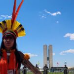 Yanna Lavigne Instagram - Mulheres bioma em defesa da biodiversidade pelas raízes ancestrais, essa foi a III Marcha das Mulheres Indígenas do Brasil. Mais de 8 mil mulheres indígenas coloriram o chão de Brasília com urucum e jenipapo, entoaram cantos de luta e resistência na defesa pela mãe terra. Vocês estiveram acompanhando esse grande ato das mulheres indígenas aqui pelo meu perfil, uma iniciativa da Articulação Nacional das Mulheres Indígenas guerreiras da Ancestralidade ANMIGA @anmigaorg Apoie a luta indígena Demarcação já Siga @anmigaorg nas redes sociais e fortaleça a luta das mulheres indígenas. Fotos: Cobertura Colaborativa | ANMIGA #3MarchadasMulheresIndígenas #MulheresBiomas #IIIMarcha23 #Biodiversidade #MulheresBiomas #MulheresSementes #MulheresTerra #MulheresRaízes