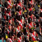 Yanna Lavigne Instagram - Mulheres bioma em defesa da biodiversidade pelas raízes ancestrais, essa foi a III Marcha das Mulheres Indígenas do Brasil. Mais de 8 mil mulheres indígenas coloriram o chão de Brasília com urucum e jenipapo, entoaram cantos de luta e resistência na defesa pela mãe terra. Vocês estiveram acompanhando esse grande ato das mulheres indígenas aqui pelo meu perfil, uma iniciativa da Articulação Nacional das Mulheres Indígenas guerreiras da Ancestralidade ANMIGA @anmigaorg Apoie a luta indígena Demarcação já Siga @anmigaorg nas redes sociais e fortaleça a luta das mulheres indígenas. Fotos: Cobertura Colaborativa | ANMIGA #3MarchadasMulheresIndígenas #MulheresBiomas #IIIMarcha23 #Biodiversidade #MulheresBiomas #MulheresSementes #MulheresTerra #MulheresRaízes