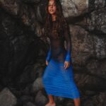 Yanna Lavigne Instagram - Boa noite, deusas ✨🌛 hoje é dia de super lua azul. Quando se fala em “Superlua Azul”, faz-se referência aos dois fenômenos acontecendo simultaneamente: ao mesmo tempo em que o satélite está no ponto mais próximo da Terra, também é a segunda Lua cheia do mês. Quem aí acredita na conexão com a lua?