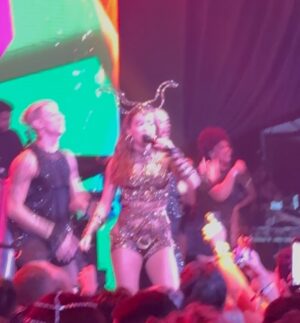 Yanna Lavigne Instagram - Acabooooouu carnaval, e eu quero muitos outros com vocês!