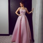 Yara Instagram - ما بدّي منَّك أنا إلّا تغازلني زيادي …💕✨ 📸 from the #wedding Dressed by: @aavvafashion 💞 Jewelry: @samrajewellery Hair: @wassimsteve Contact lens: My collection “Lilium Hazel” @samacontactlens 👁 Photographer: @georgeschamieh #Yara | #يارا United Arab Emirates