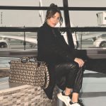Yara Instagram - #هلا_مرحب من السعودية 🇸🇦 كتير سعيدة بتواجدي في هذا الحدث الفني العظيم. كيف تحضيراتكم ل #ليلة_صوت_الأرض؟ 💚 Stylist: @slimi7 Coat: @maisonbmore Bag: @maisonvalentino Photographer: @zobiansaadofficiall Hairstyle: @fadiaelmendelek_dubai Jewelry: My Collection #LoveMeLoveMeNot with @samrajewellery #Yara | #يارا . . . #ذكريات_طلال_مداح #السعوديه #المملكة_العربية_السعودية #الرياض #SaudiArabia #Riyadh Traveling