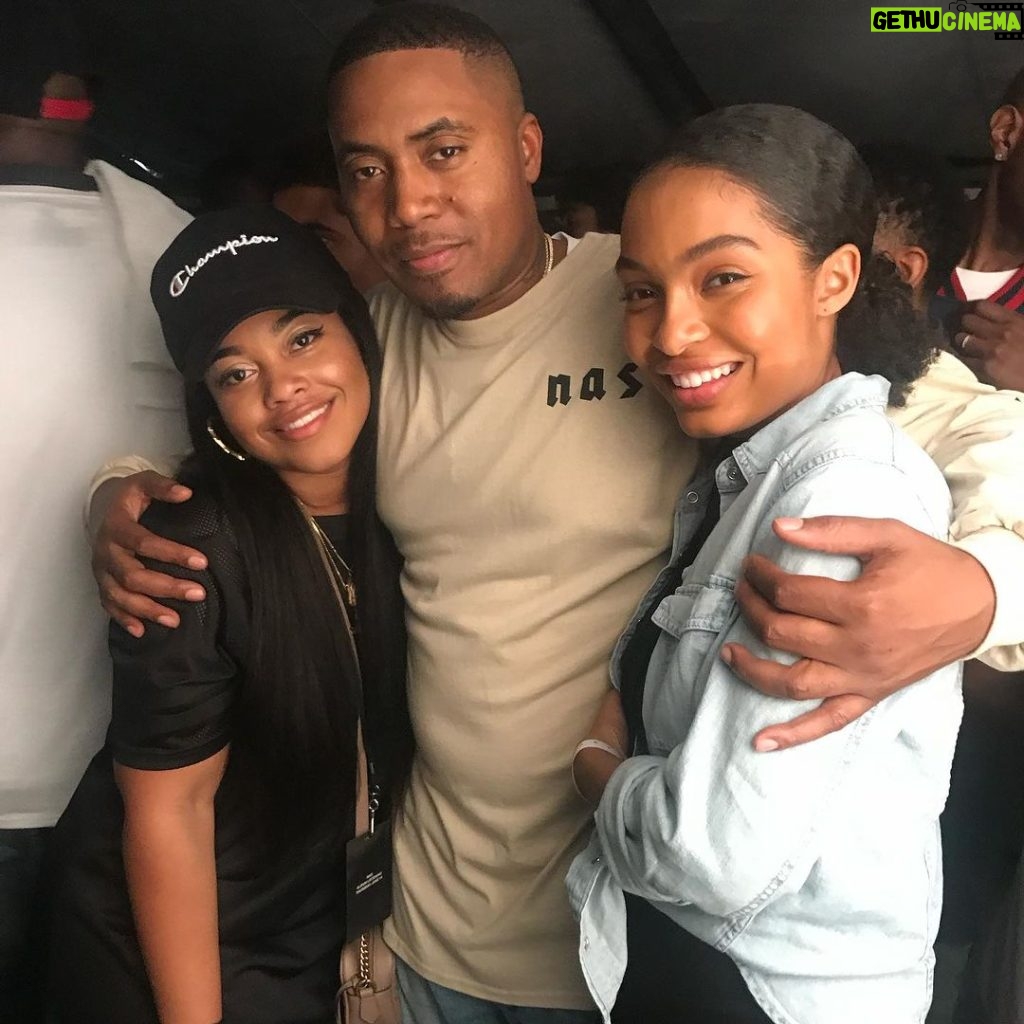 Yara Shahidi Instagram - HAPPY BIRTHDAY CUZZO 🌟 @nas It may be your birthday, but you’ve given us all reasons to celebrate. Your presence is a present and I’m grateful to have grown up in a world made bigger and better by you ❤