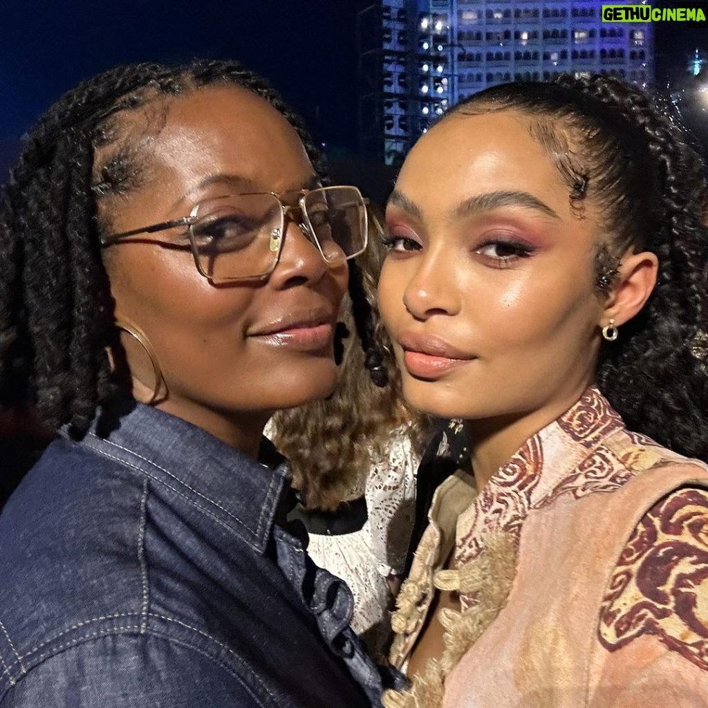 Yara Shahidi Instagram - 💡HAPPY BIRTHDAY TO THE LIFE-SOURCE AND THE LIGHT-SOURCE 💡 @chocolatemommyluv thank you for the lifetime of adventures made possible by your brilliance, warmth, energy, and humor (even if we are the only two laughing at the joke 😂). I love you, homegirl ❤️
