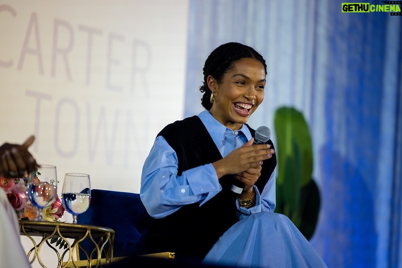 Yara Shahidi Instagram - What an honor to be the 4th @thecartercenter Town Hall keynote speaker in 41 years to address the students and faculty of @emoryuniversity 🎓 A top five moment for me! Dr. @valedadent, the students, and I had an inspiring conversation about flourishing vs existing, caring for our global community, boundaries, and belonging that will stay with me forever. A BIG shout out to the amazing Emory student community - I loved every moment of our time together!