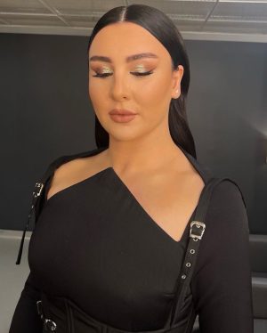 Yasemin Sakallıoğlu Thumbnail - 587.4K Likes - Top Liked Instagram Posts and Photos