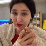 Yasemin Sakallıoğlu Instagram - Yıkılmayanların videosu😂