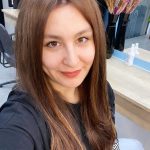Yasemin Sakallıoğlu Instagram - Lütfen beğen hayat bahçesi. Ben bu saç için çok bedel ödedim😂