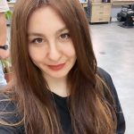 Yasemin Sakallıoğlu Instagram - Lütfen beğen hayat bahçesi. Ben bu saç için çok bedel ödedim😂