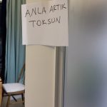 Yasemin Sakallıoğlu Instagram - Ev dile geldi😂