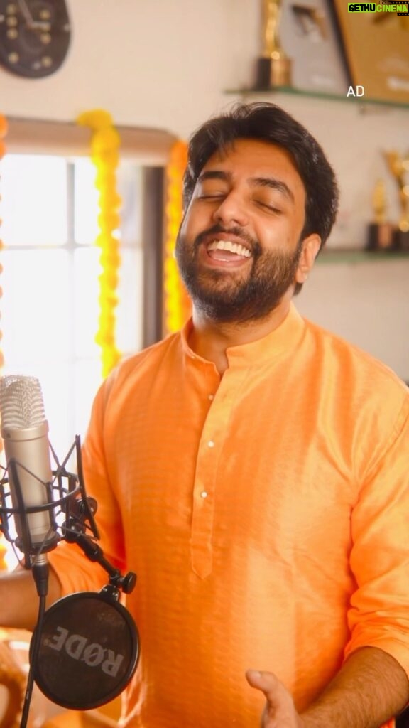 Yashraj Mukhate Instagram - Aali re aali, Diwali aali! Use this audio to make your diwali reels and don't forget to tag me!! उठा उठा दिवाळी आली.. मोती स्नानाची वेळ झालीsssss 🪔 Music : @yashrajmukhate Lyrics : @kaalaunconcious #Ad #HappyDiwali #UthaUthaDiwaliAali #MotiSoap #MotiSnanachiVelZaali #YashrajMukhate