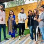 Yasir Nawaz Instagram - I had a wonderful experience working with the team at 7th Sky for my upcoming drama “Allah Janta Hai”. Special thanks to @zanjabeelasim @abdullah.kadwani @asadaqureshi @mariekhan1 @saimawaseem33