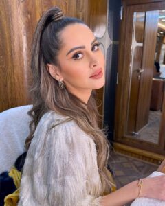 Yasmin Raeis Instagram - 👋🏻🤍🤍