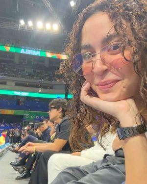 Yassi Pressman Instagram - AHHHHH fan moment with Melo  lol. watch me try to “stay calm” sa last clip 🤣 @carmeloanthony 
super bait niya! 🏀⛹🏽

📍FIBA WORLD CUP FINALS Was so fuuuuun yesterday!!!! 
 #FIBAWC 
thanks fam @letsgogonow @bk_4.7 🫶🏻