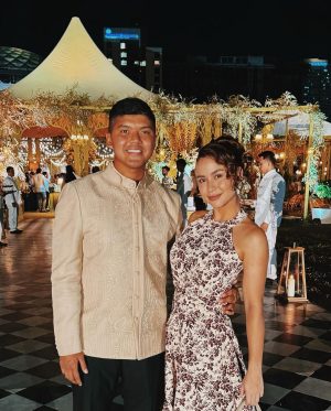 Yassi Pressman Instagram - a beautiful night of love 🫶🏻🤍🎇
swipe to the end for a kilig surrrpwiiz 🙈😍🥰