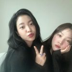 Yeri Instagram - 사샤 언니와의 추억 하나 on youtube ★♥••🤍🛼