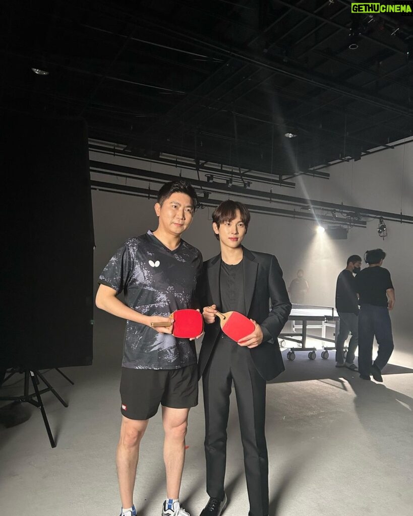 Yim Si-wan Instagram - with @seungminryu_oly 유승민 회장님 2024 부산 세계탁구 선수권 대회 🏓