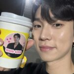 Yoo In-soo Instagram - 전생의 무슨 덕을 쌓았길래 제게 이런 일들이 일어날까요?? 황도로써 과즙 터지는 날입니다🍑 민현이형 사랑해🥰❤️