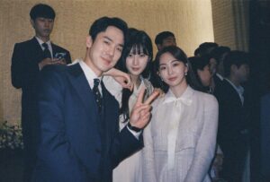 Yoo Yeon-seok Instagram - 우리 영포점 식구들📸