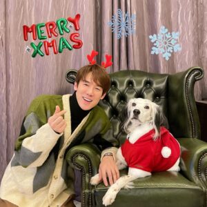 Yoo Yeon-seok Instagram - #merrychristmas ❤️🎁🎄