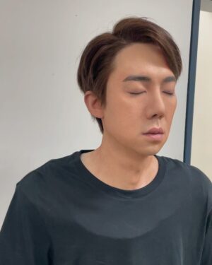 Yoo Yeon-seok Instagram - #수리남 #데이빗 트윈스 ㅋㅋㅋ #narcosaints