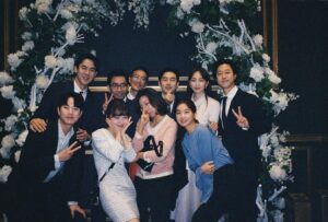 Yoo Yeon-seok Instagram - 우리 영포점 식구들📸