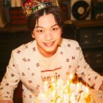 Yook Sung-jae Instagram - 안녕하세요 성재입니다. 우선!어제 저의 생일을 축하해주신 모든 멜로디 여러분 너무너무 감사드립니다!(sns,생일광고,이벤트 등 다 찾아봤어요!!^^) 어떻게 이야기를 꺼내야할지 고민하다가 너무 깊은 고민과 생각과는 거리가 멀기에 조금이라도 먼저 직접 얘기하는게 맞을것같아서 글을 올립니다. 많이들 놀라시겠지만 5월11일부로 군입대를 결정하게 되었습니다! 갑작스런 통보에 놀라신 분들도 계실거고 걱정하시는 분들도 많이 계시겠지만, 지금까지 멜로디분들이 이뻐해주신것만 봐도 나는 어딜가도 이쁨받을수있고 씩씩하게 지낼수있겠구나!라는 자신감이 생겨서 전혀 걱정도 없고!!! 맘 편히 다녀올수 있을것 같습니다!ㅎ 연이은 비투비멤버들의 군입대에 어쩔수없는 공백기가 생기지만 우리 멜로디분들이 기다려주시니까 저희 비투비는 더더욱 다시 만날 날만을 꿈꾸며 힘내고 있습니다!! 이제 며칠남지 않았지만 가기전에 꼭 멜로디들과 소통할수있는 라방도 하구, 슬슬 맏형들도 나오고, 쌍갑포차도 곧 방영될 예정이니 조금만 참고 기다려주시면 금방 비투비 멜로디 다같이 볼날이 오겠죠!! 지금까지도 항상 너무 고맙고, 앞으로도 많은 응원 부탁드리겠습니다!! 더욱 멋진 모습으로 여러분에게 나타날 그날까지 건강하고 행복한 하루하루 보내고 있기를 바라며 6성재가.