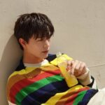 Yook Sung-jae Instagram - 퍼스트룩 비하인드 컷!😎