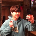 Yook Sung-jae Instagram - I got a new phone #갤럭시노트9 #🌌📒9️⃣