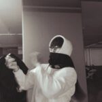 Yook Sung-jae Instagram - 기획팀 열일하는거 알아줘야 돼 😆