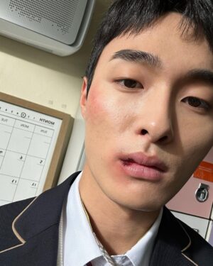 Yoon Chan-young Instagram - 송이헌💙 #조폭인내가고등학생이되었습니다