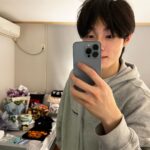 Yoon Chan-young Instagram - 내가 오늘 제일 행복한 사람이다! 제 스물두살 생일을 축하해주신 모든 분들께 너무나 감사드립니다 건강하고 행복하세요 사랑해요 ❤️